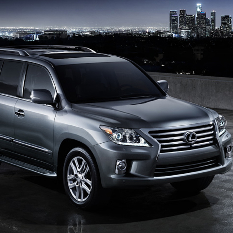 نظرة على سيارة لكزس 2016 LX 570 الجديدة كلياً