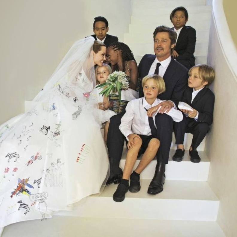  زفاف انجلينا جولي و براد بيت 