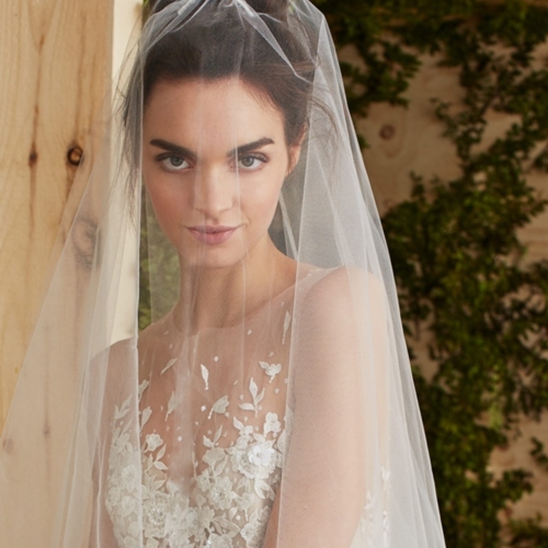 فساتين اعراس كارولينا هيريرا Carolina Herrera لربيع 2017