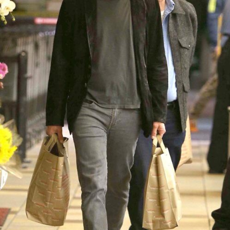 باتريك ديمبسي يعود إلى حياة العزوبية بشراء حاجيات المنزل!