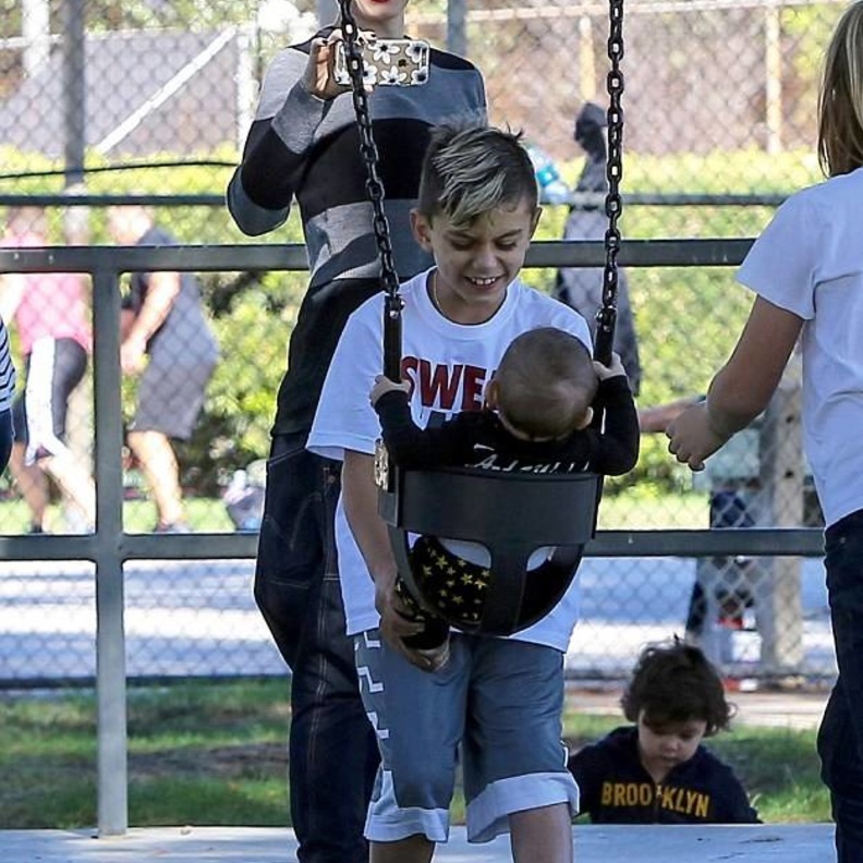 غوين ستيفاني تمضي أحلى الأوقات مع أطفالها!