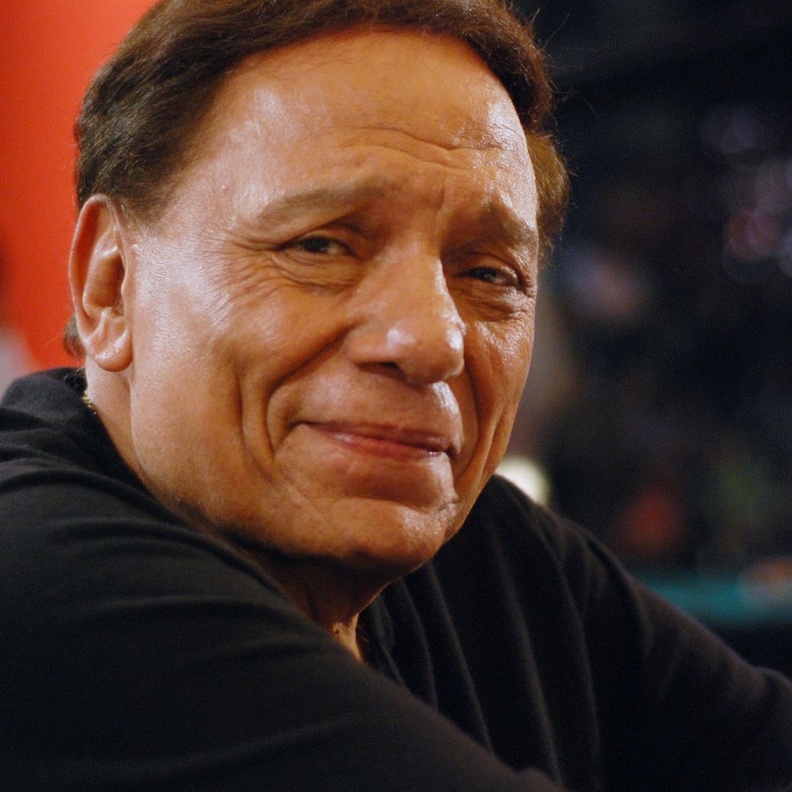 الزعيم يتحدث عن علاقته ببشار الاسد وعرفات وانجلينا جولي