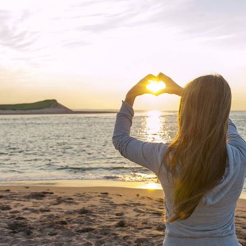 همسات أنثى في يوم الحب