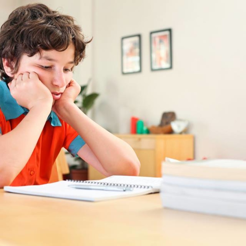 الشخير يؤثر سلبا على الآداء الدراسي للطلاب 