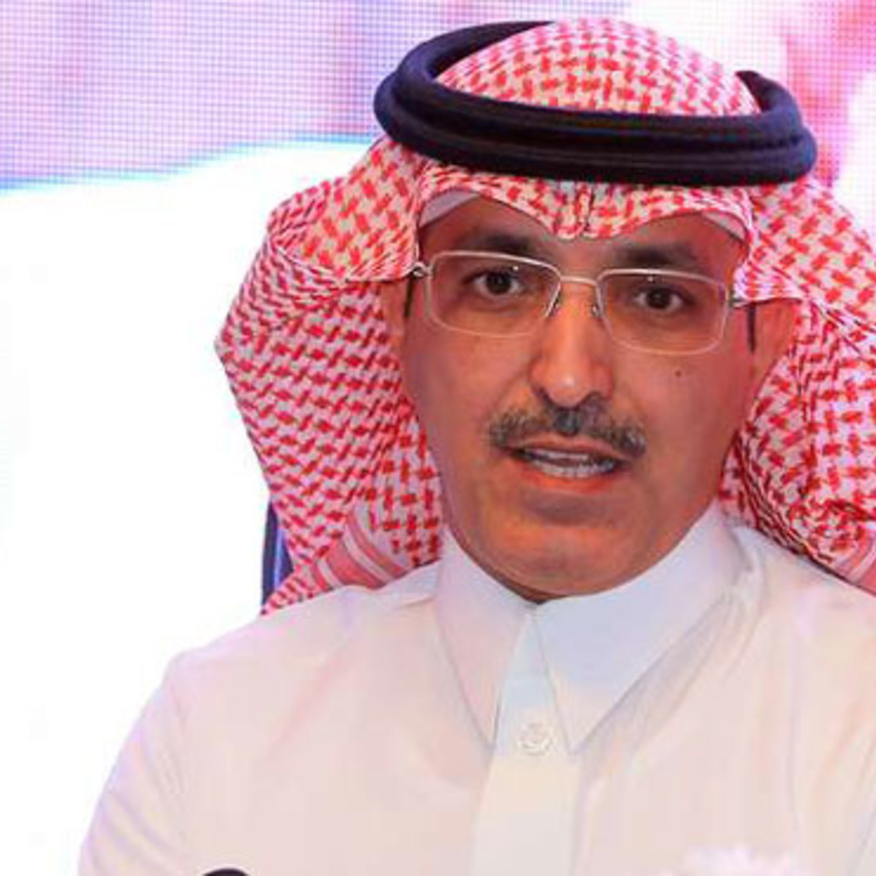 وزير المالية محمد الجدعان ظهر بعيدا عن الرسميات