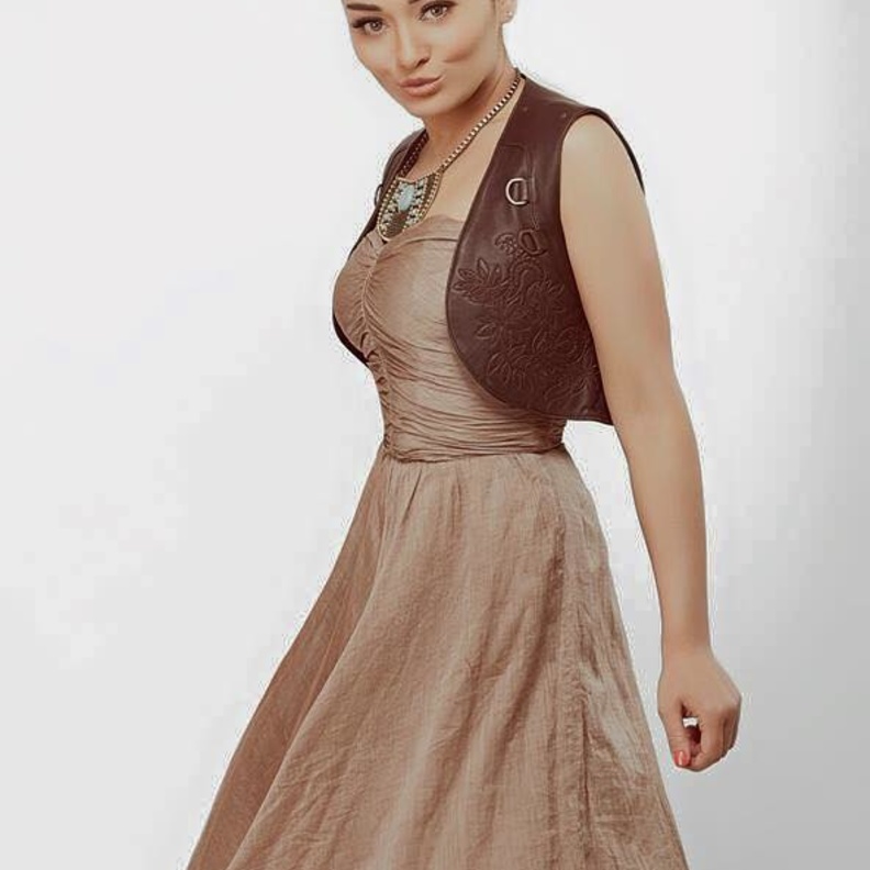 كتبت رسالة تهنئة لعلي ربيع بمناسبة فيلمه الجديد