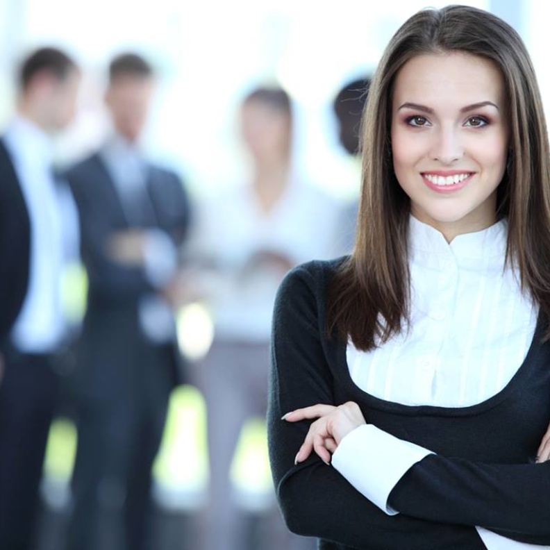 لهذه الأسباب تجنبي الإبتسامة المزيفة