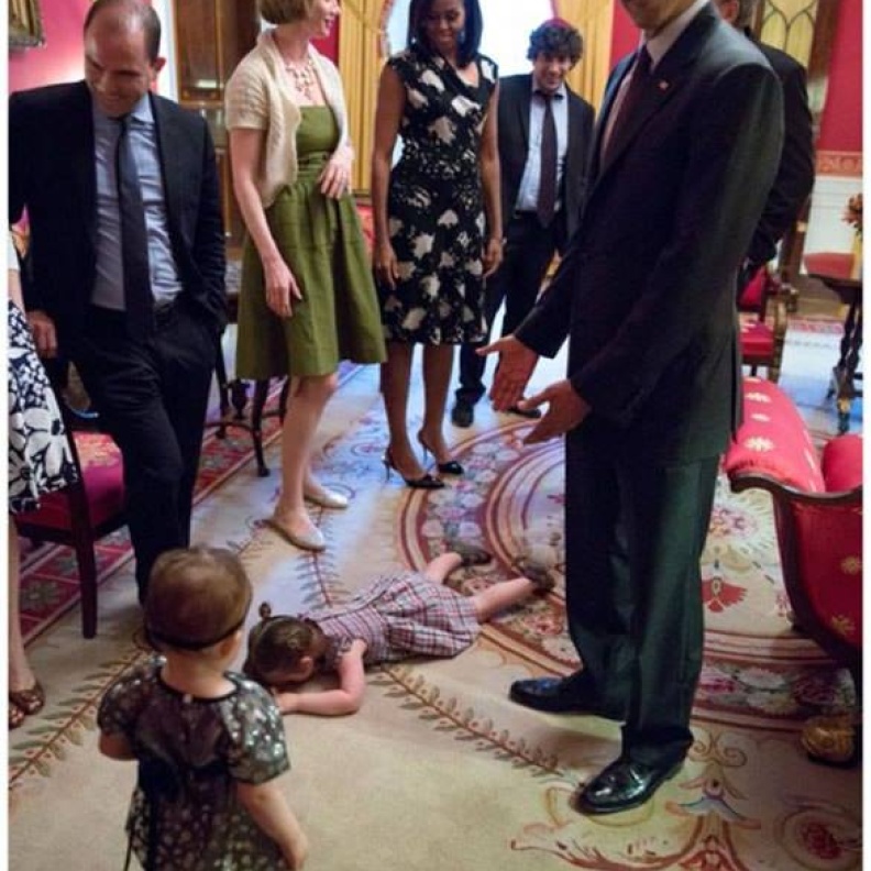 هذه الطفلة تضع رئيس أقوى دولة في العالم بموقف لا يحسد عليه