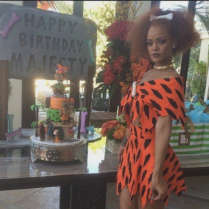 ريهانا تحتفل على طريقتها الخاصة بعيد ميلاد قريبها