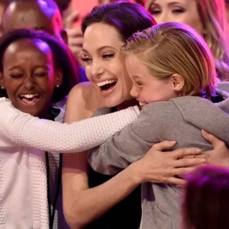 لماذا سافرت أنجلينا إلى أثيوبيا