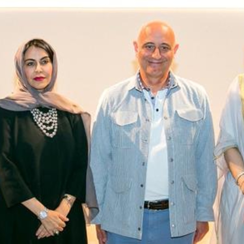 أميرة بن كرم وفنسينزو جيوبا ورغدة تريم وأوليمبيا ماسكولو خلال عرض الأزياء في روما.