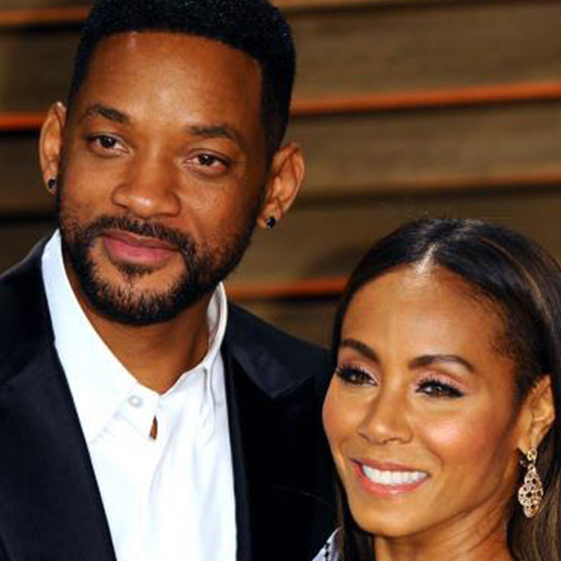 دائما بجانبه في جميع المناسبات الرسمية