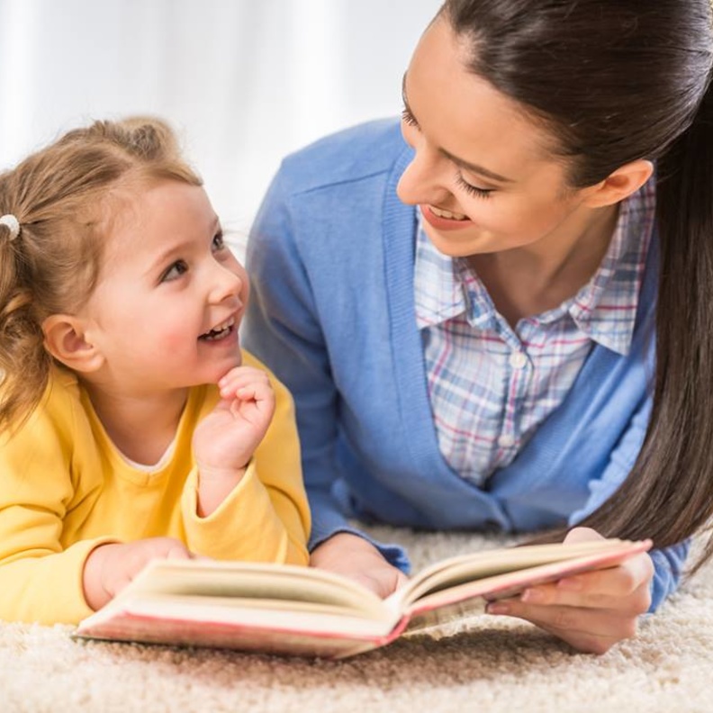 إرشادات وتدابير هامة لتنمية مهارات طفلك اللغوية 