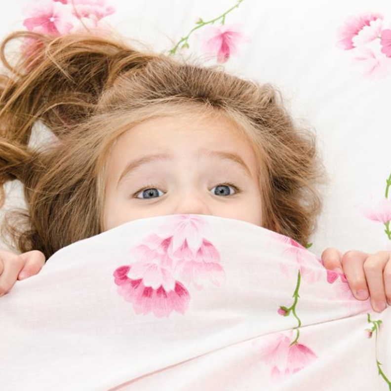 بالفيديو: كيف تتعاملين مع كوابيس أطفالك؟