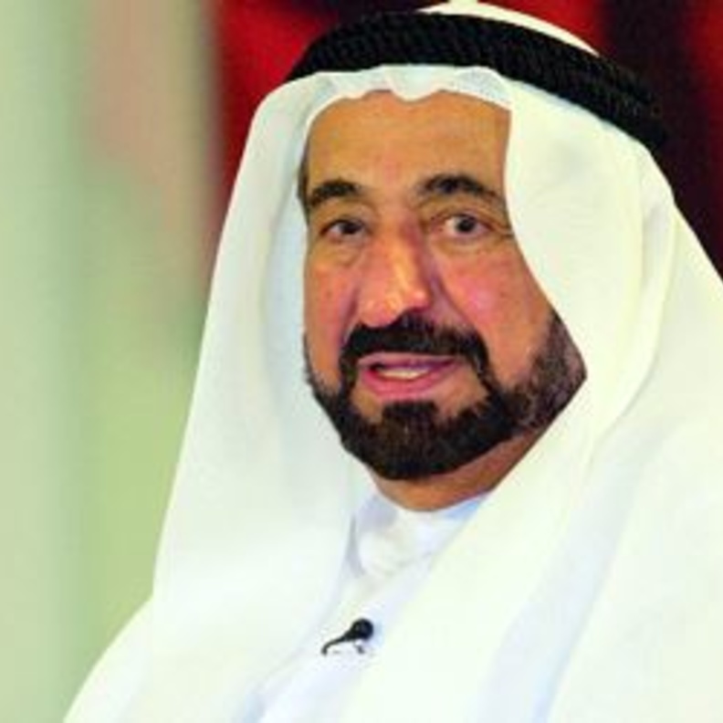 حاكم الشارقة يأمر بمنح دراسية لطلبة المنطقة الوسطى