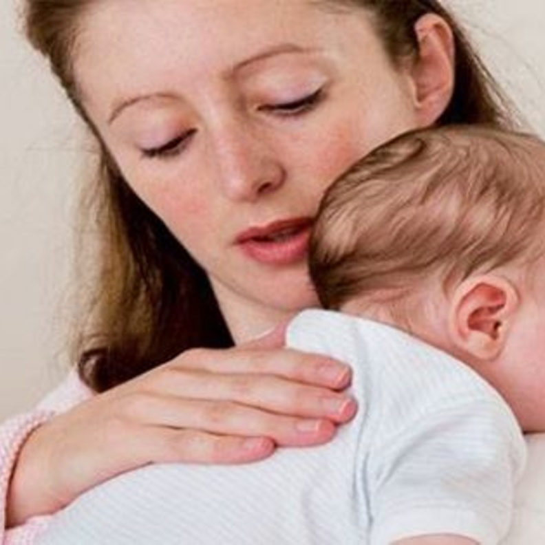 هل من الضروري أن يتجشأ الطفل بعد كل رضعة؟