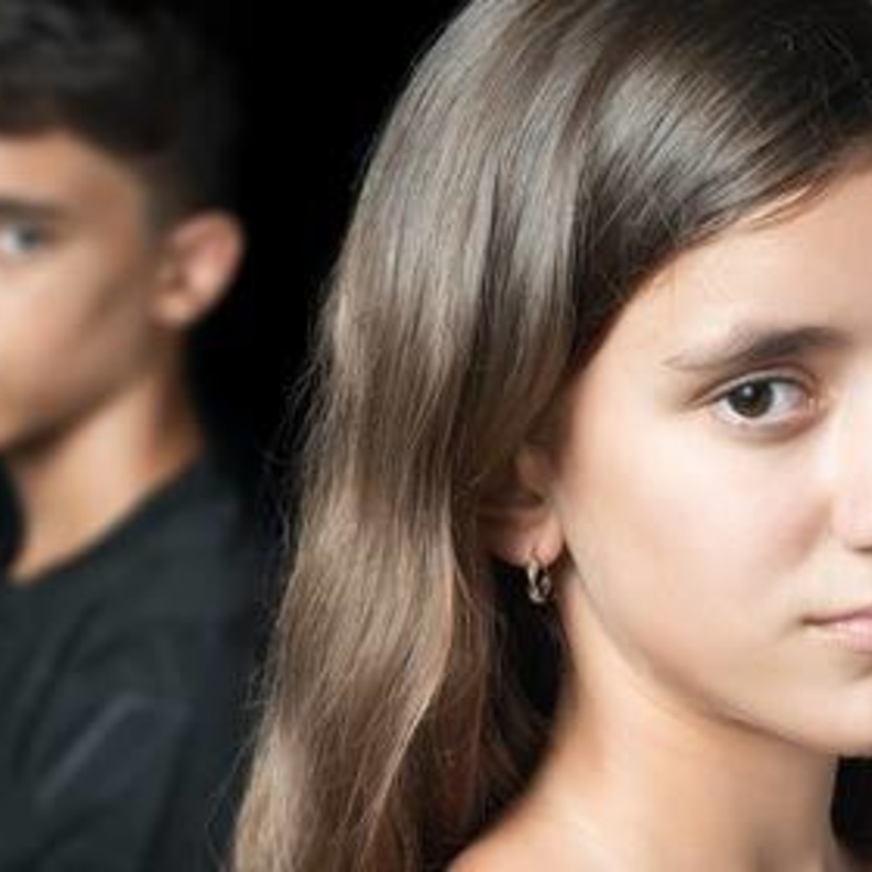 كيف يؤثر سوء التغذية على سن البلوغ لدى الذكور والإناث؟