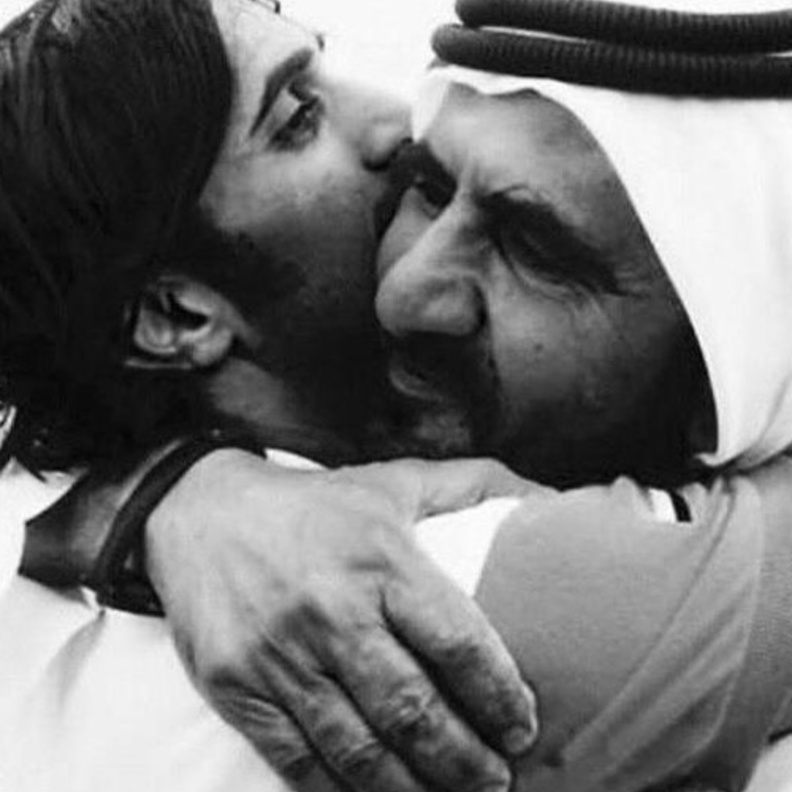 الشيخ راشد رحمه الله ووالده حاكم دبي