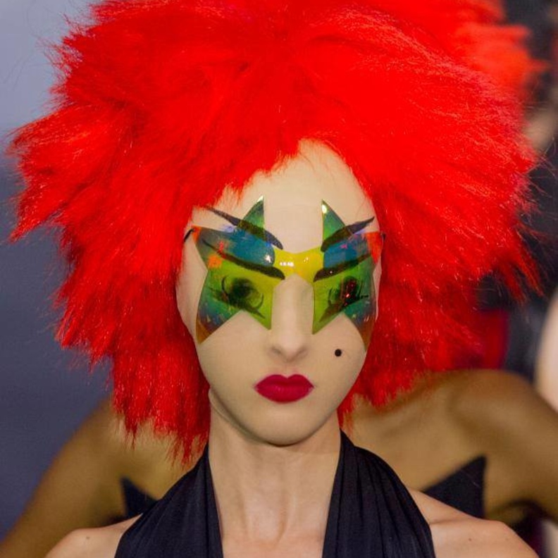 الجنون فنون في عروض لندن للأزياء، وهذا ما شاهدناه في عرض Gareth Pugh