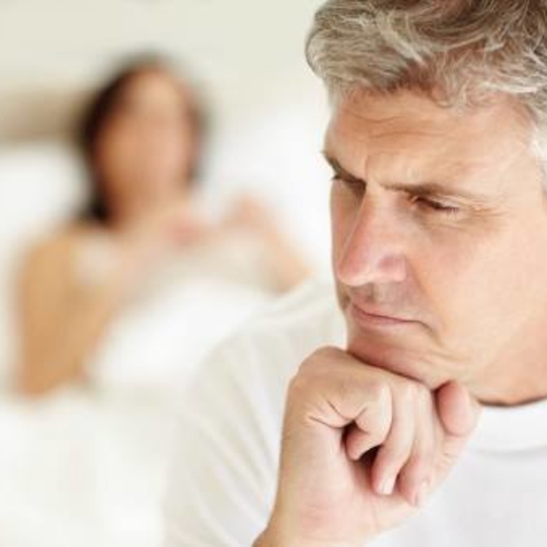 الزوج المراهق .. خائن أم حائر؟