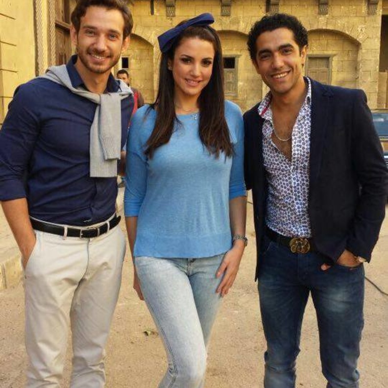 صورتها في كواليس ليالي الحلمية اثارت الجدل