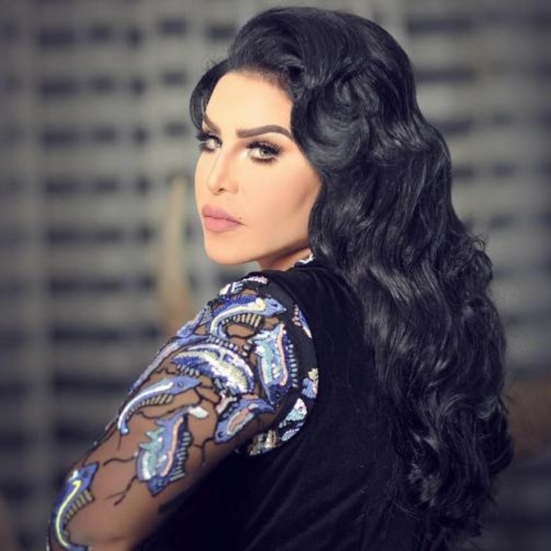 الفنانة احلام
