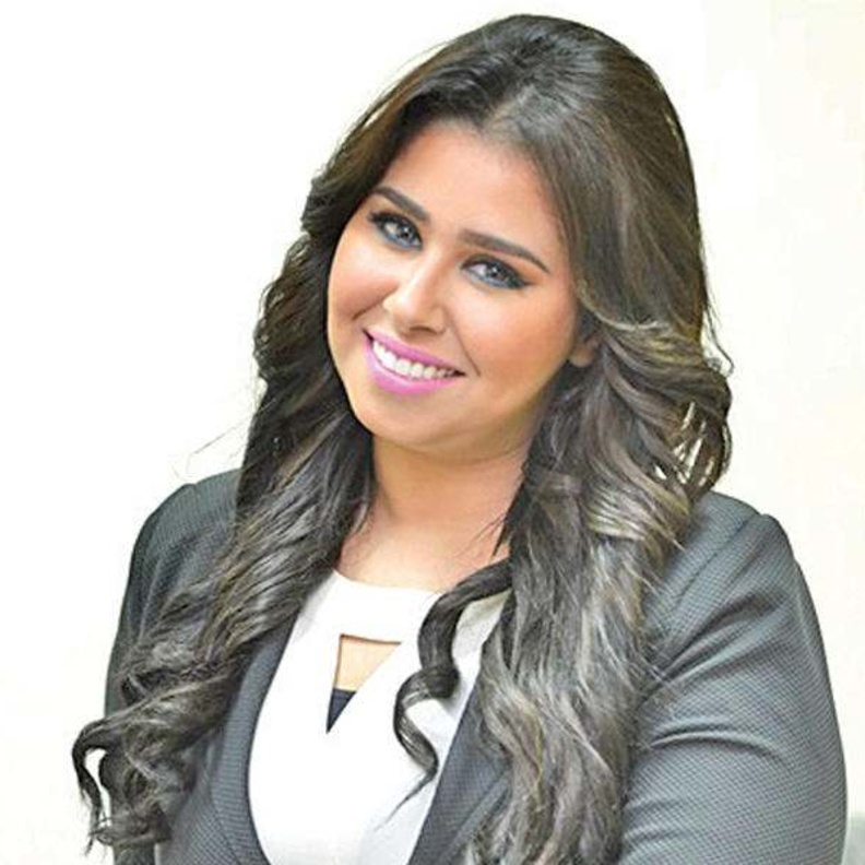 ايناس عز الدين