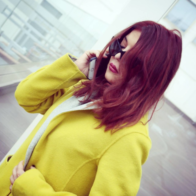 سافرت الى صربيا وغيرت لون شعرها  