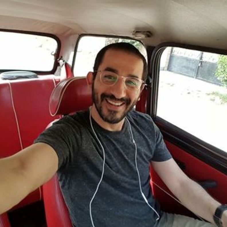 سيارة احمد حلمي