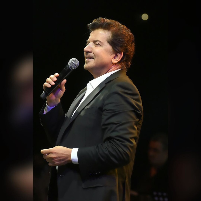 وليد توفيق يحتفل بابنته