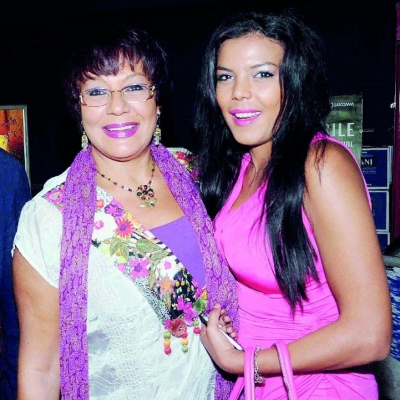 ناهد السباعى ووالدتها المنتجة ناهد فريد شوقى