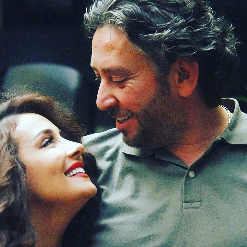 كندا حنا وزوجها