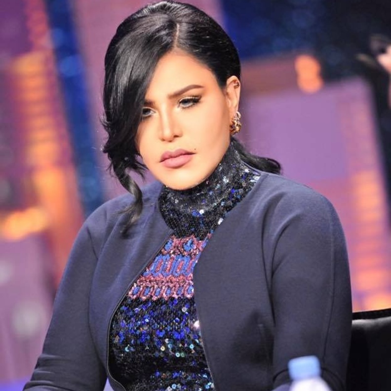 أحلام تفجع بموت خالتها