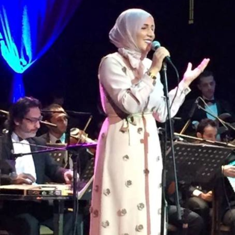 نداء شرارة في الاوبرا