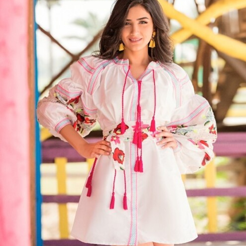 النجمة مي عمر