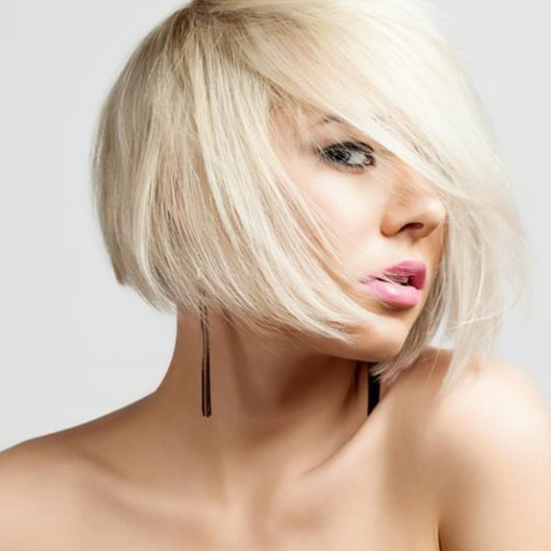 يمكنك الحصول على قصة شعر بوب بشعر مجعد وقصير للغاية