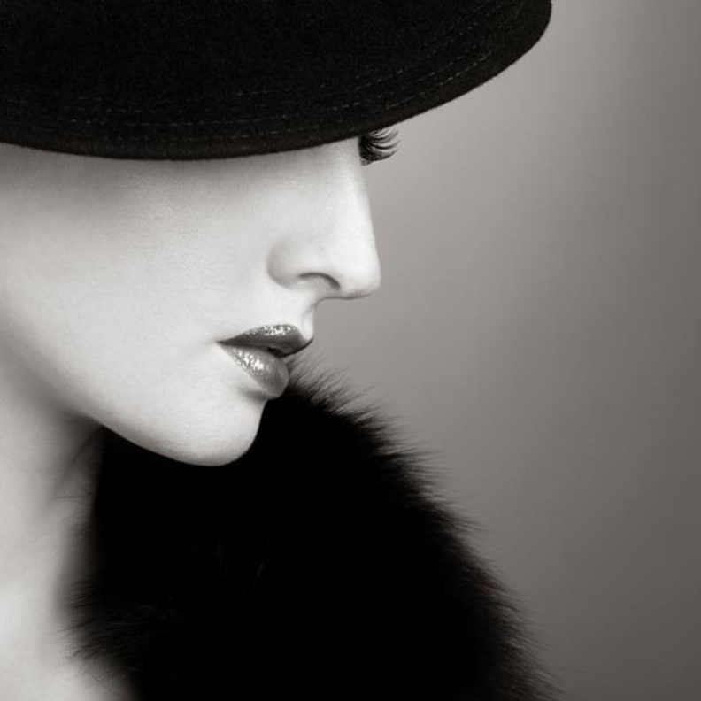 الرجل يقر ويعترف .. المرأة لغز من الصعب حله