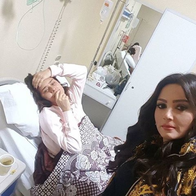 نيللى كريم فى المستشفى