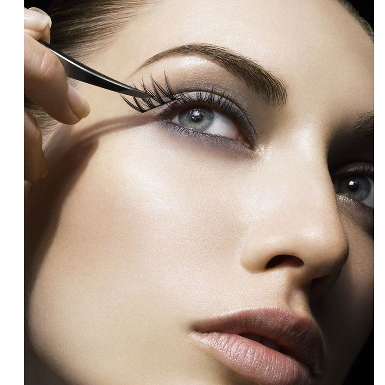 تركيب الرموش