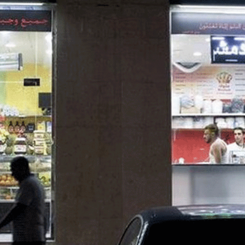 مطعم إماراتي يقدم الطعام مجانا لمن لا يملك ثمنه