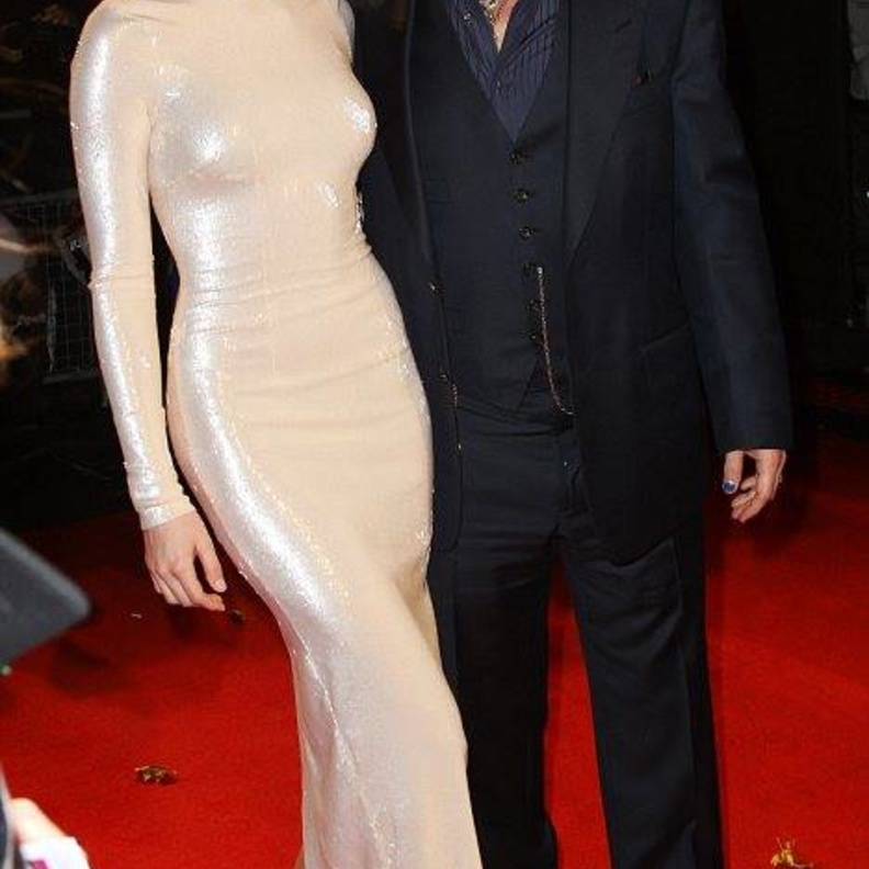 جوني ديب سيتزوج على جزيرته الخاصة