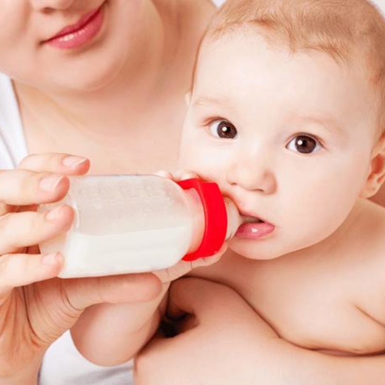 الفطام مرحلة تدريجية تكتمل خلال أيام