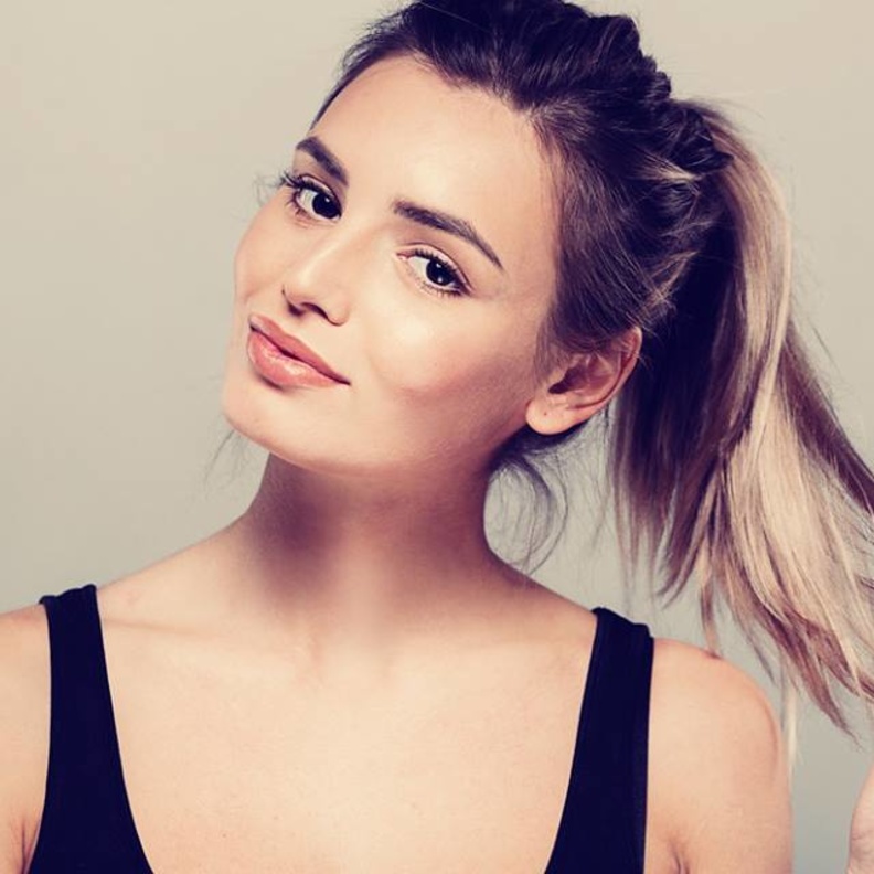 تقوية بصيلات الشعر مع التدليك و المساج