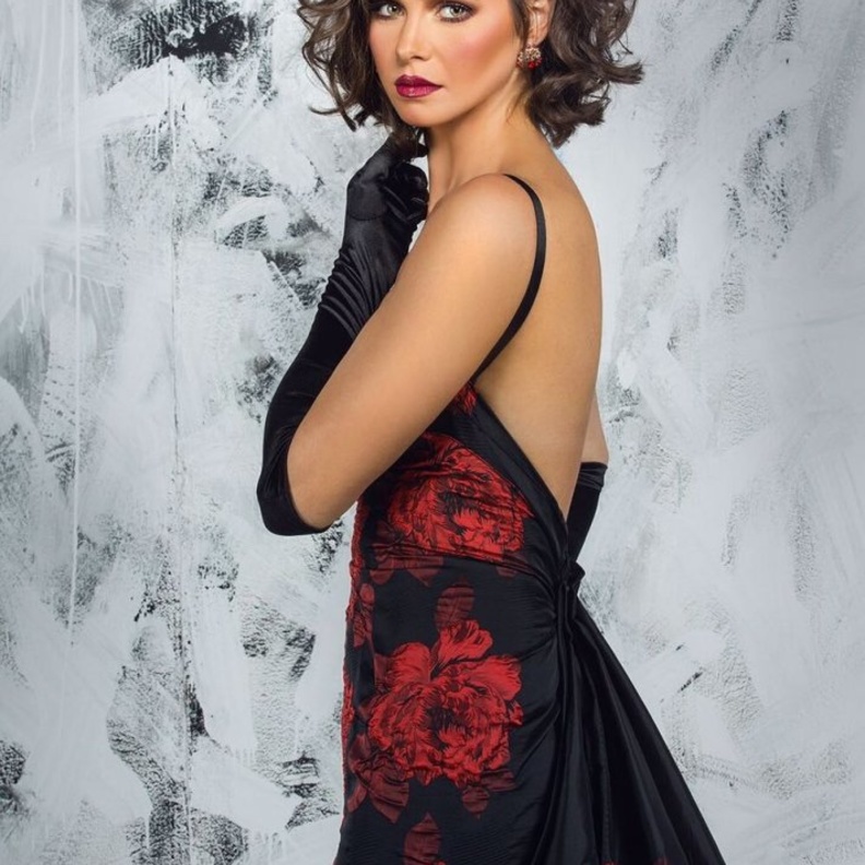 يسرا اللوزي