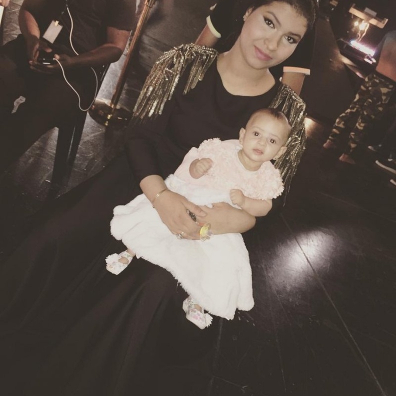 إيمان الشميطي وابنتها