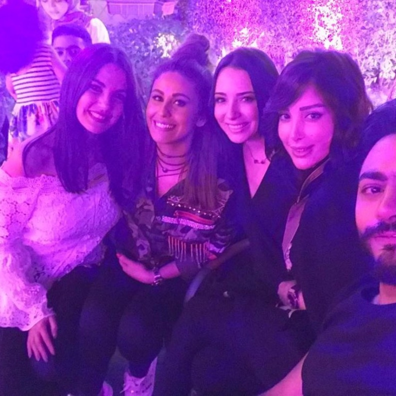 تامر حسني مفاجأة حفل وليد منصور 