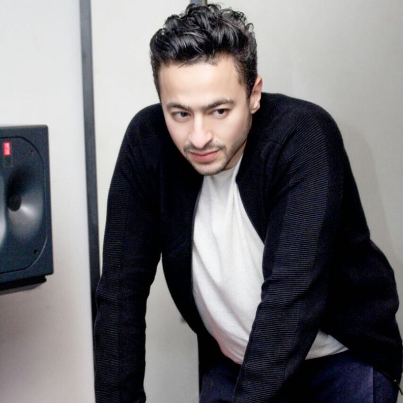 اكد ان انفصاله عن زوجته مجرد اشاعة 