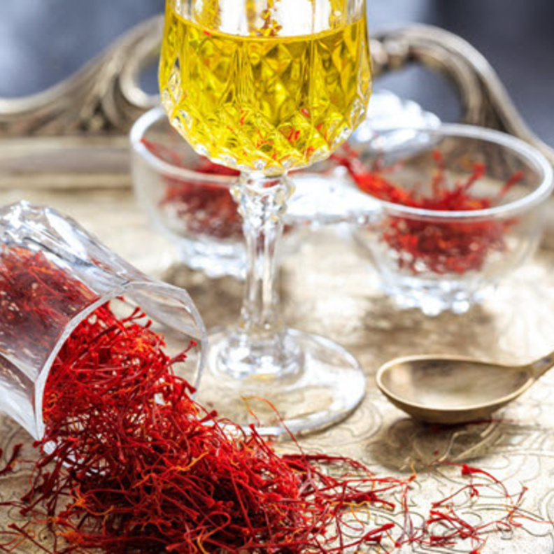 الزعفران من أغلى البهارات و أكثرها فائدة على الإطلاق