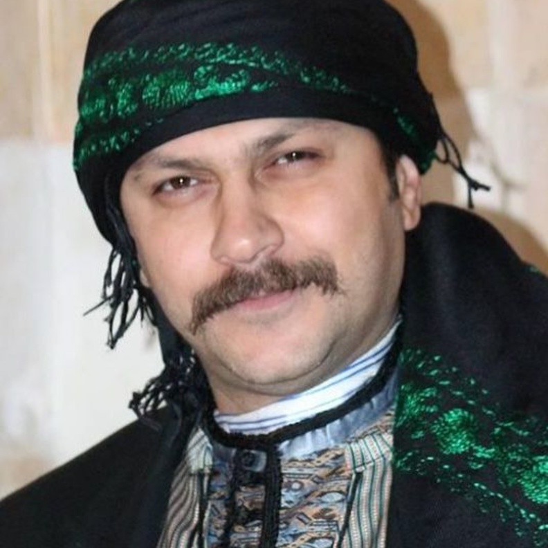 وائل شرف في طفولته