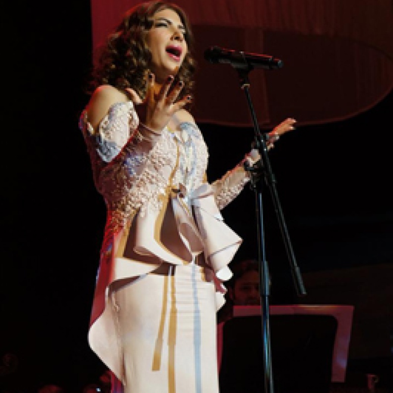 أصالة تلهب حماس الجمهور في هولندا  